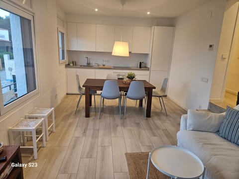 Acogedora casa en primera línea de mar Cadaqués House in Cadaqués