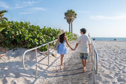 Sleeps 24 Steps to the Beach Heated Pool 7BR 7BA Villa in Madeira Beach