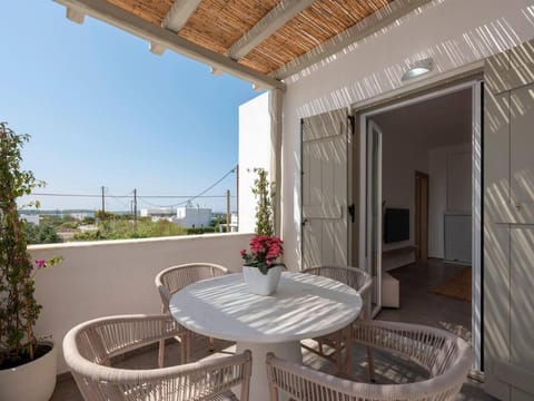 Day, View (from property/room), Balcony/Terrace, Seating area, Dining area