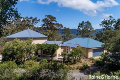 Property building, Natural landscape, Garden, Mountain view