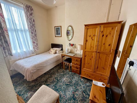 Hyland Hotel Family Rooms with Private Bathrooms Perfect for Families Hotel in Nottingham