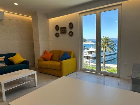 Living room, Sea view