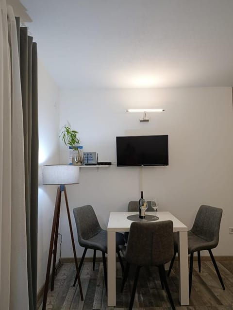 TV and multimedia, Dining area