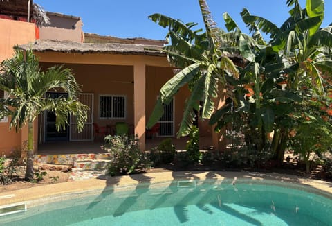 Property building, Garden, Swimming pool