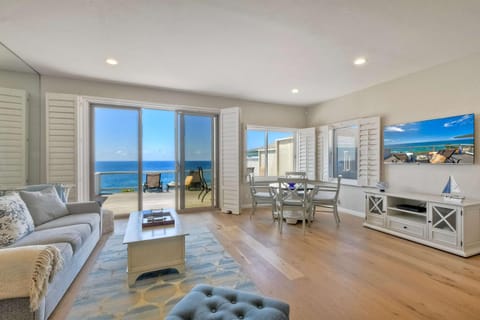 Beachfront Sunset House in Leucadia