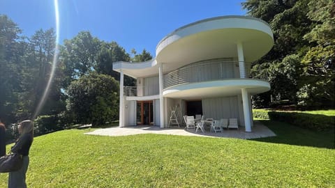Property building, Natural landscape, Garden view