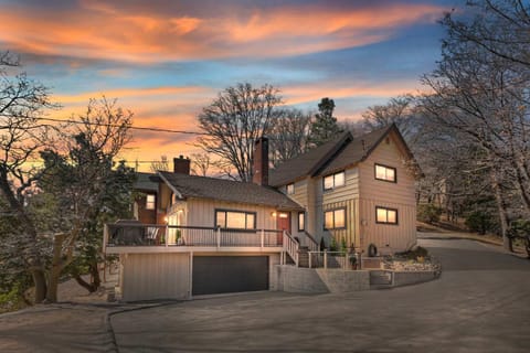 Acorn Acres - Lake Views for 8 House in Lake Arrowhead