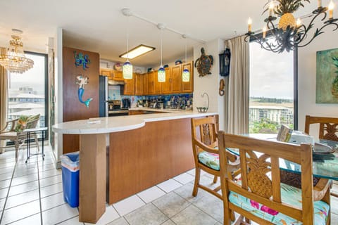 Island Views Oceanfront Kaanapali Beach Penthouse Apartment in Kaanapali