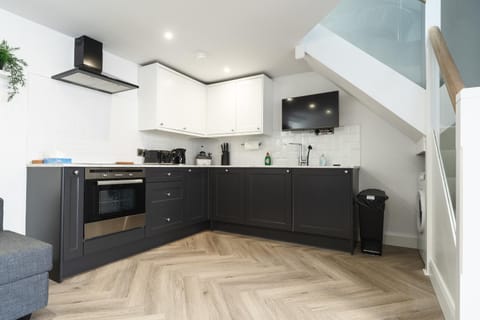 Bushmills Luxury Getaway w Bath Apartment in Northern Ireland