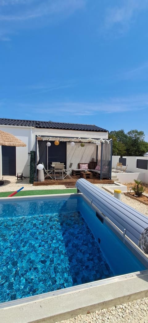 Patio, Pool view, Swimming pool, sunbed