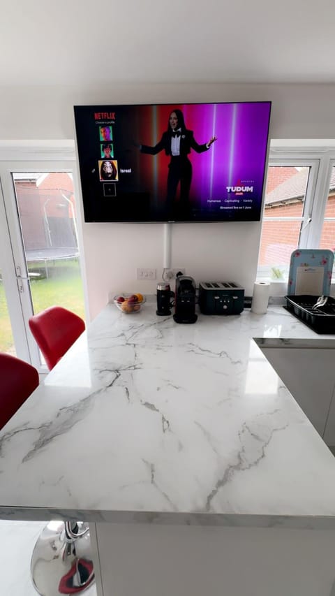 Coffee/tea facilities, Dining area