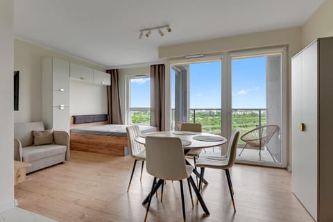 Bed, Living room, Photo of the whole room, Seating area, Dining area, Bedroom