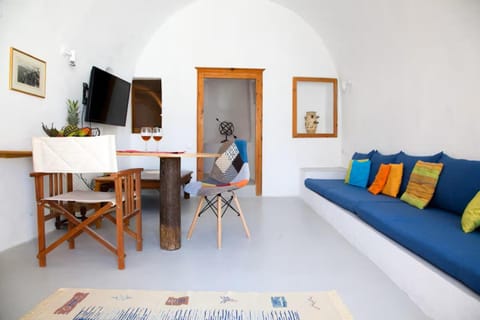 Aegea Cave Houses House in Mesaria