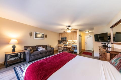 215 Bldg B condo Apartment in Donner Lake