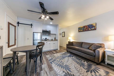 111 Bldg B condo Apartment in Donner Lake