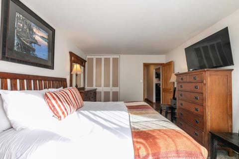 222 Bldg B condo Apartment in Donner Lake