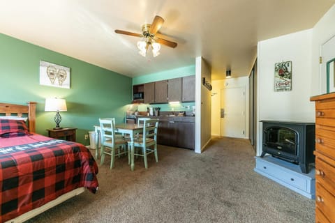 224 Bldg B condo Apartment in Donner Lake