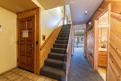 154 Bldg D townhouse House in Donner Lake