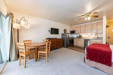213 Bldg B condo Apartment in Donner Lake