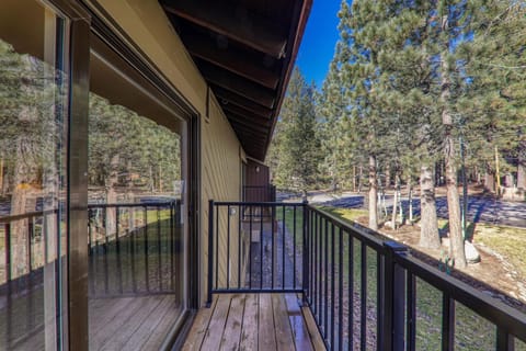213 Bldg B condo Apartment in Donner Lake