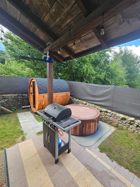 BBQ facilities, Hot Tub, Sauna, Swimming pool