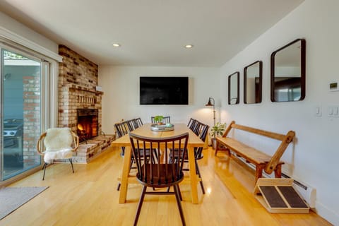 Wine Country Retreat in Russian River Valley! House in Forestville