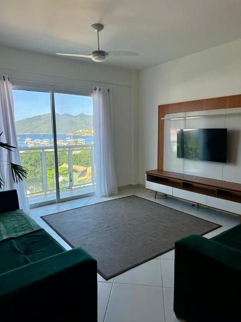 Praia dos anjos vista incrível Apartment in Vila Canaa