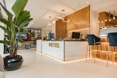 Lobby or reception, Lobby or reception