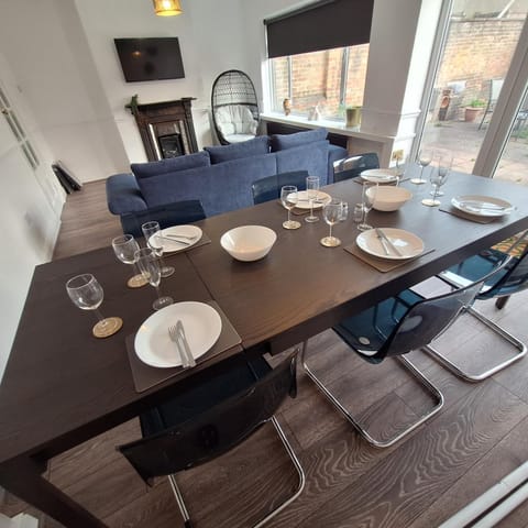 Living room, Dining area, Garden view, Garden view