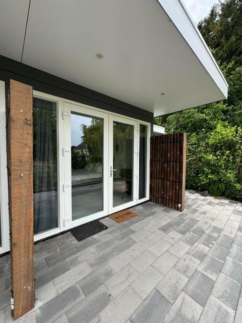 Property building, Day, Garden, Garden view