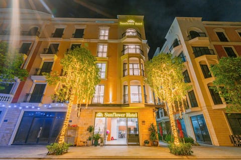 Property building, Night