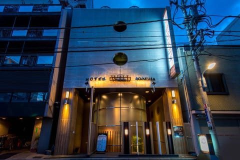 Property building, Facade/entrance, Night