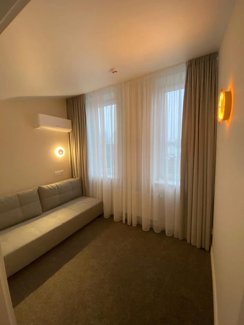 Bed, Living room, Photo of the whole room