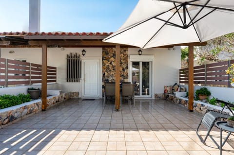 Property building, Patio, Day, Garden, View (from property/room), Balcony/Terrace, Garden view