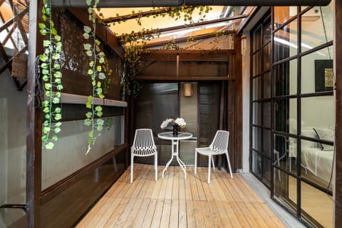 Patio, Day, Balcony/Terrace, Seating area, Dining area