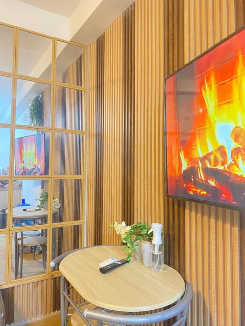 TV and multimedia, Living room, Dining area