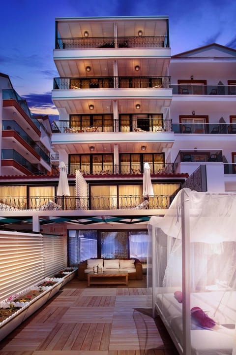 Property building, Floor plan, On site