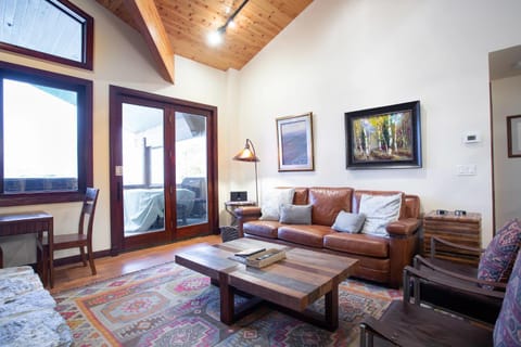 Trail's End Lodge At Deer Valley Resort - Four Bedroom Residence With Spa #505 Apartment in Park City