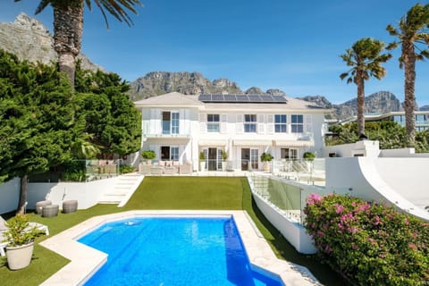Incredible 6bed w Pool in Camps Bay Villa Galazzio Villa in Camps Bay