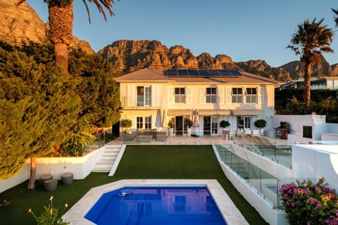 Property building, Garden, Mountain view, Swimming pool