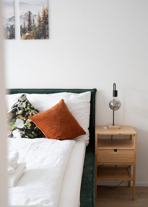 Bed, Bedroom