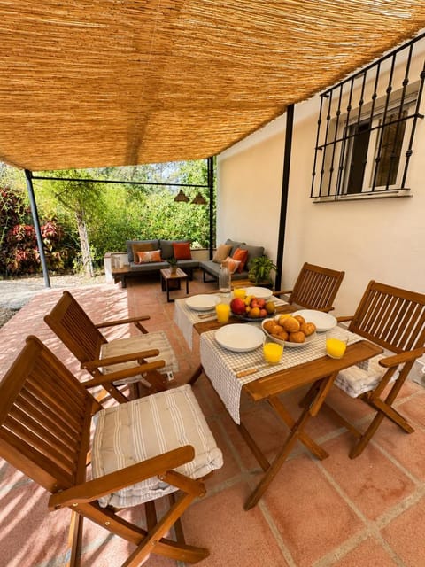 Off site, Balcony/Terrace