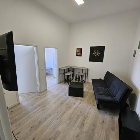 Communal lounge/ TV room, TV and multimedia, Living room, Seating area, Dining area