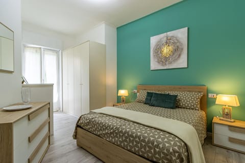 Bed, Photo of the whole room, Bedroom, wardrobe