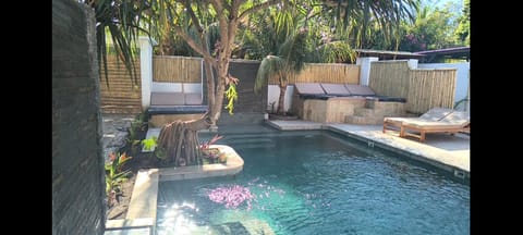 Pool view, Swimming pool, sunbed