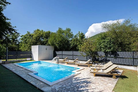 Swimming pool, sunbed