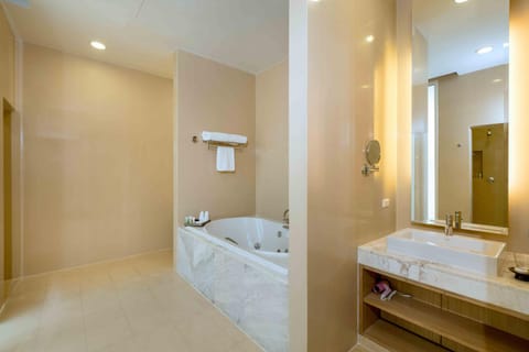 Toilet, Bathroom, Bath