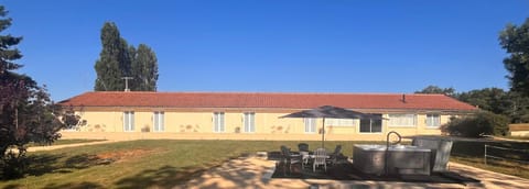 Property building, Spa and wellness centre/facilities