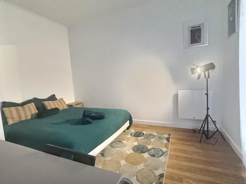Appartement lumineux aux portes de Paris Séjour longue durée idéal Pour Couple & Professionnels Apartment in Montrouge
