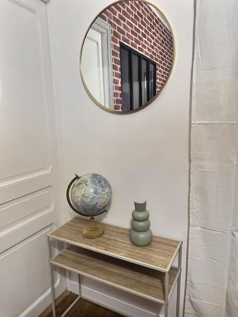 Appartement lumineux aux portes de Paris Séjour longue durée idéal Pour Couple & Professionnels Apartment in Montrouge